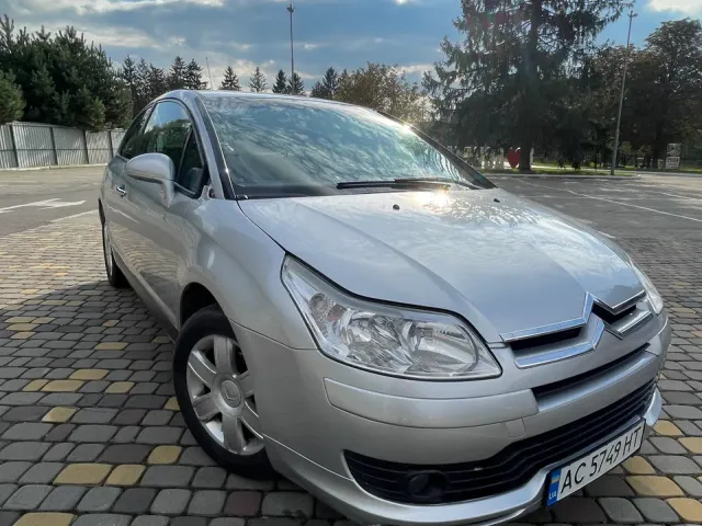Citroen C4 - фото 1