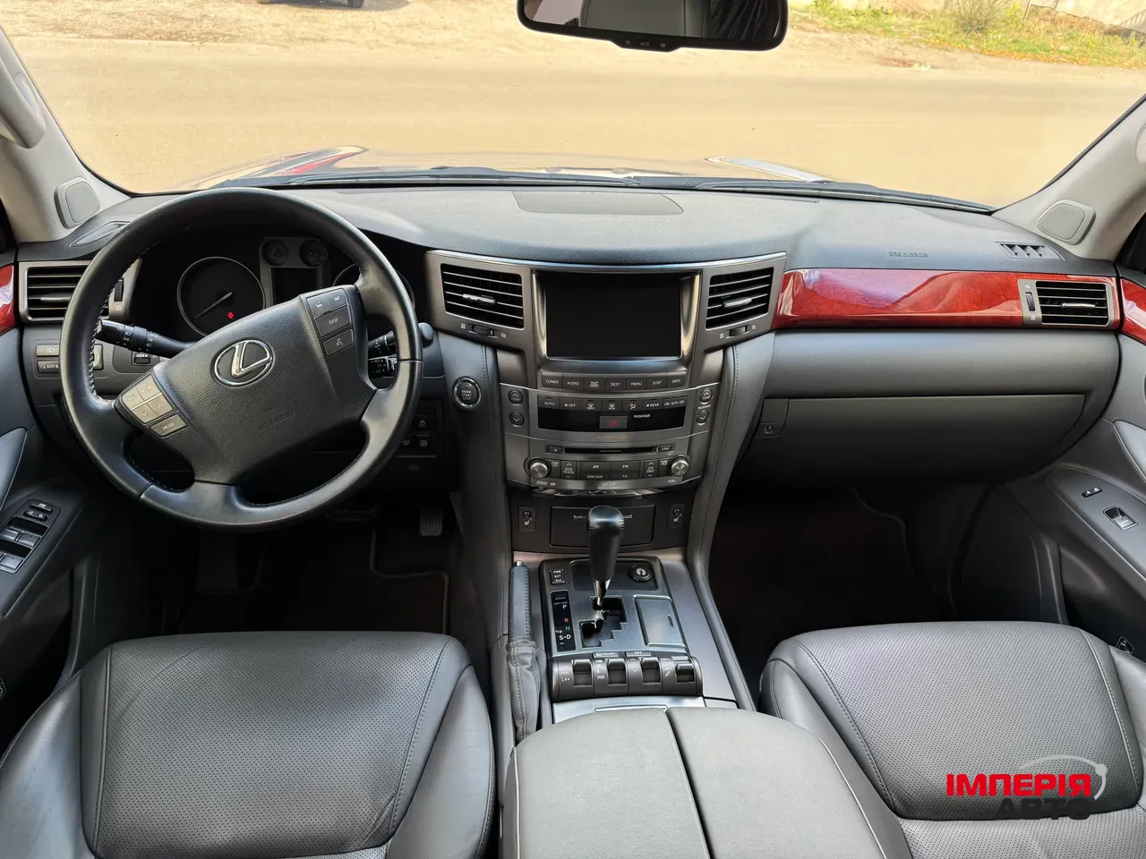 Lexus LX - фото 13