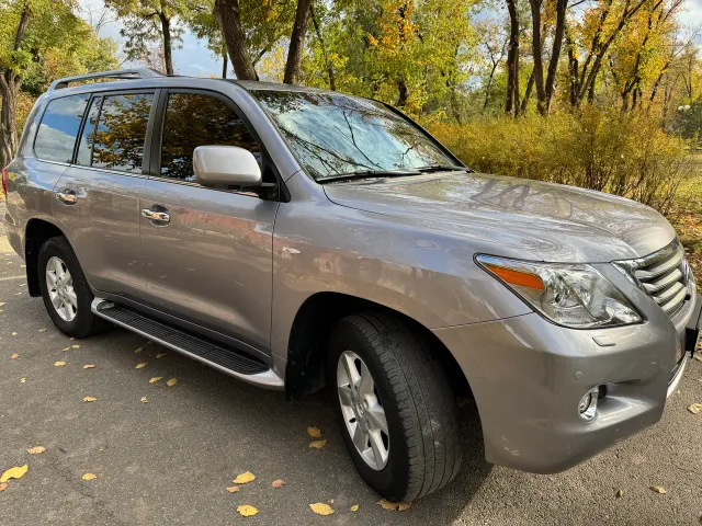 Lexus LX - фото 4