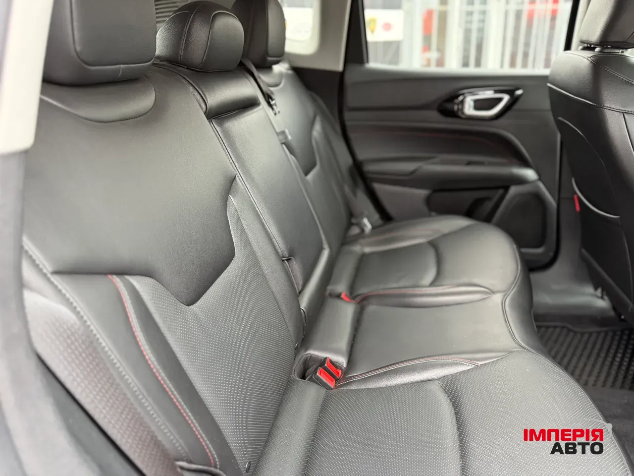 Jeep Compass - фото 9