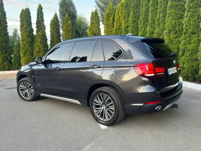 BMW X5 - фото 2