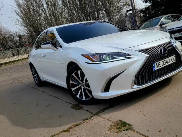 Lexus ES - фото 3