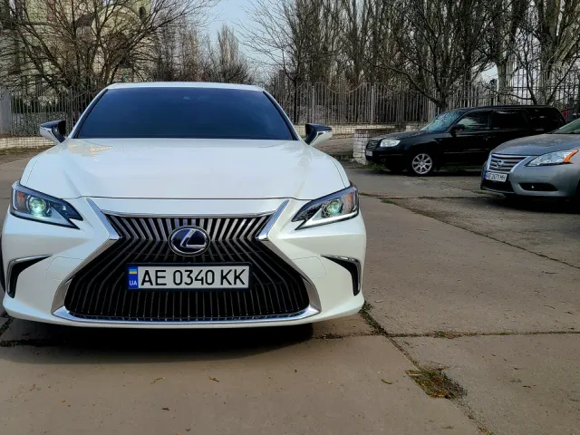 Lexus ES - фото 2