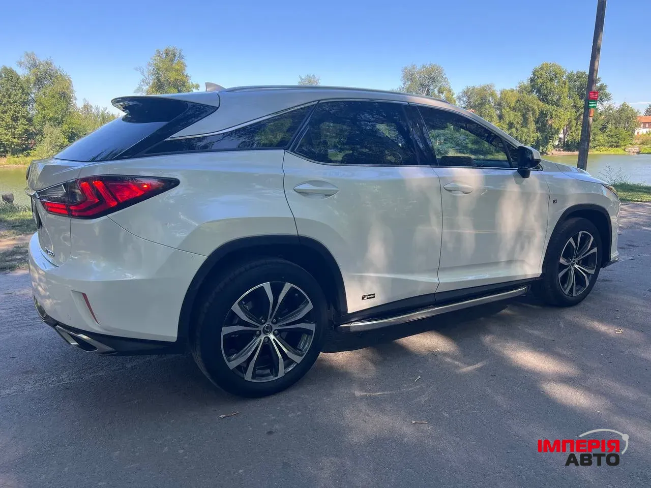 Lexus RX - фото 8