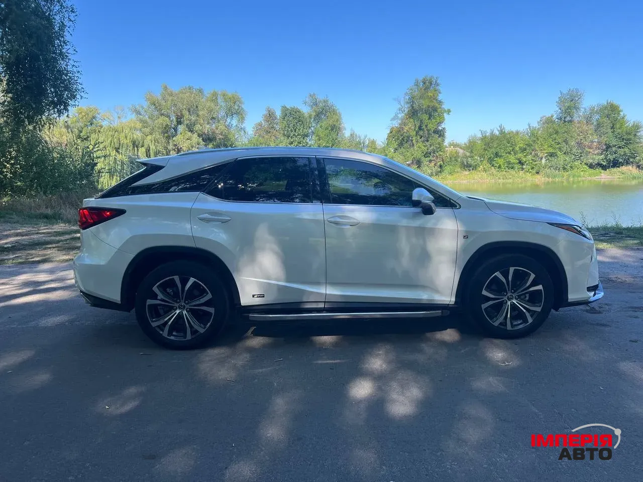 Lexus RX - фото 9