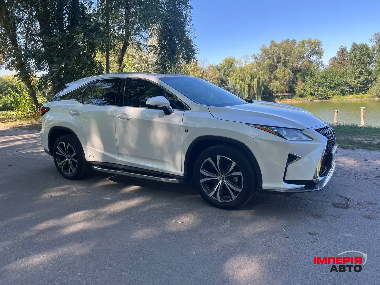 Lexus RX - фото 11