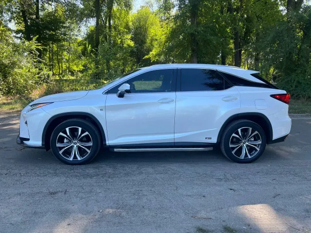 Lexus RX - фото 4