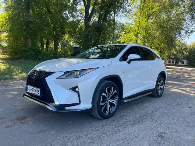 Lexus RX - фото 1