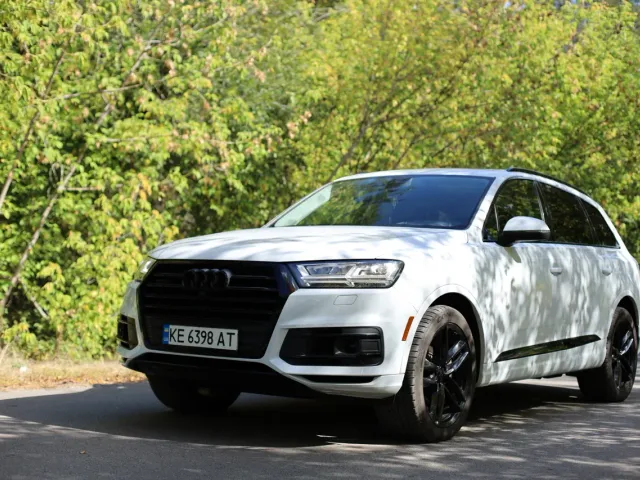 Audi Q7 - фото 3
