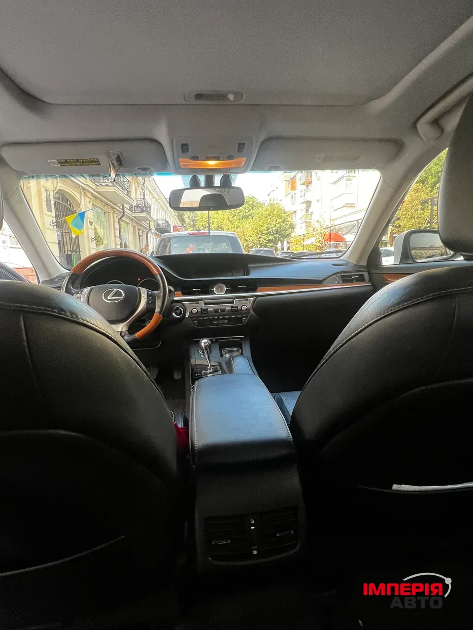 Lexus ES - фото 8