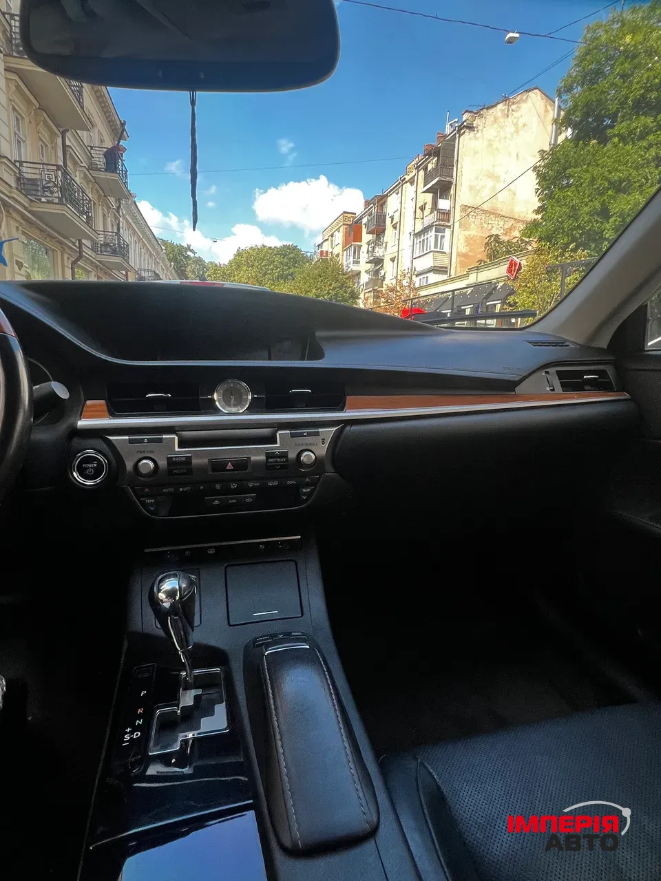 Lexus ES - фото 7