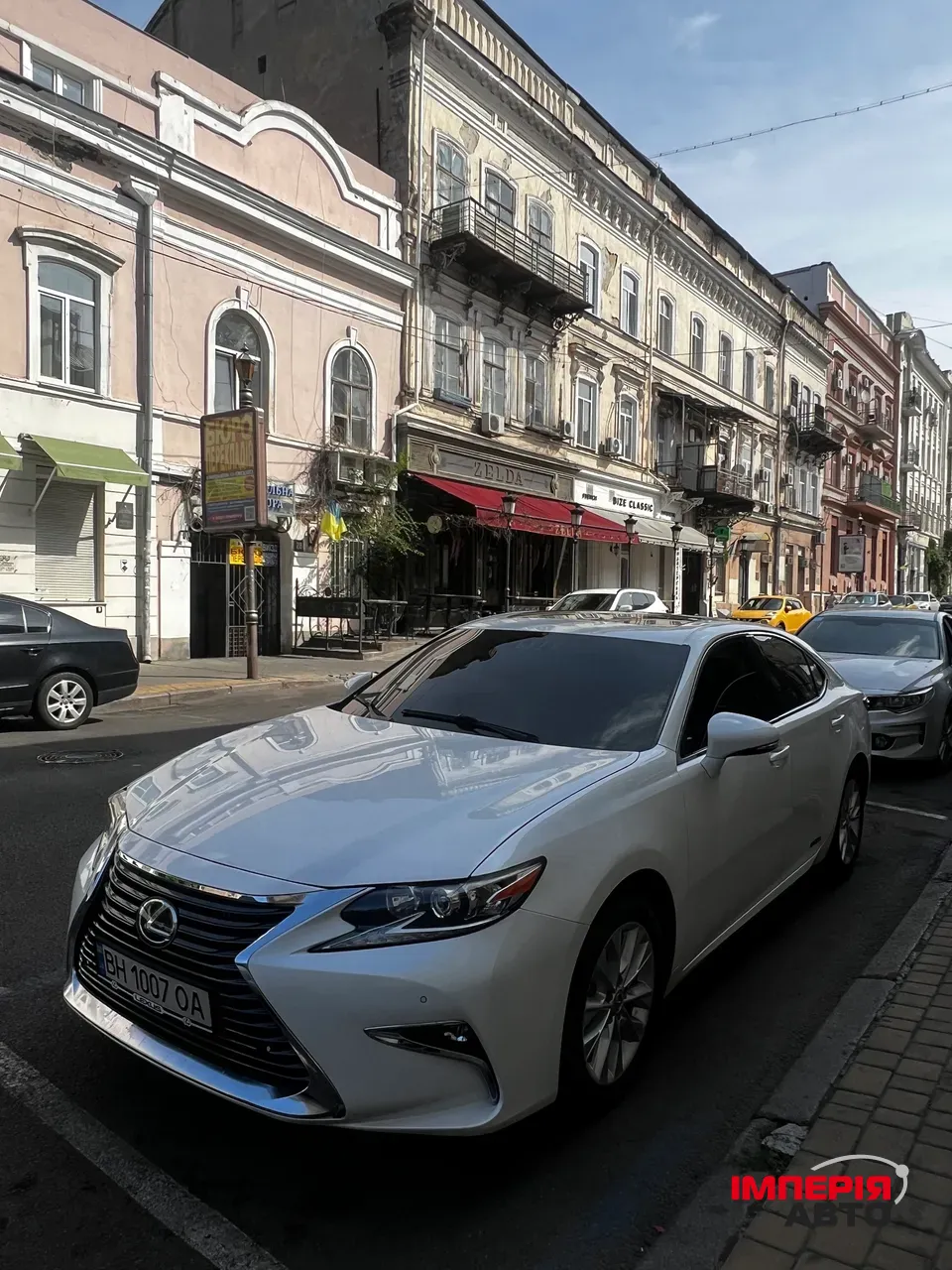 Lexus ES - фото 1