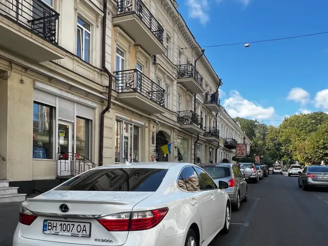 Lexus ES - фото 2