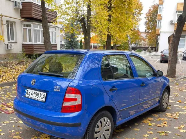 Skoda Fabia - фото 4