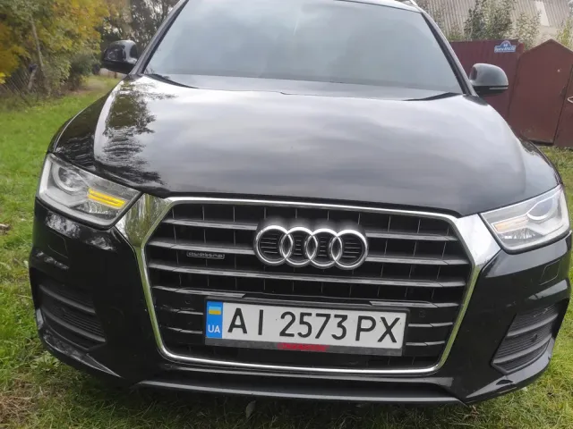 Audi Q3 - фото 1