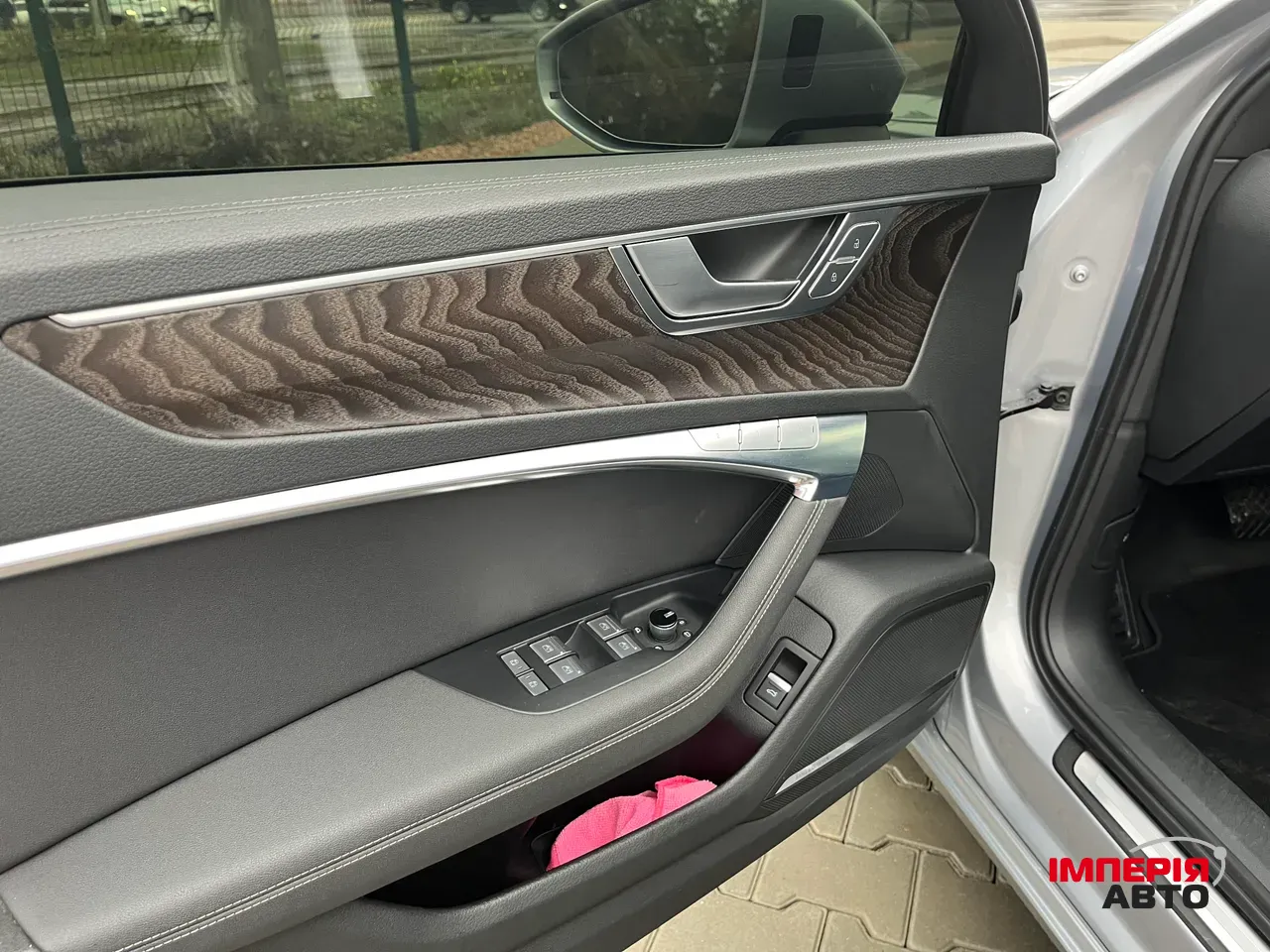 Audi A6 - фото 9