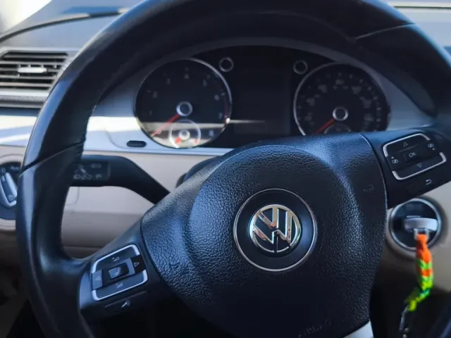 Volkswagen Passat CC - фото 4