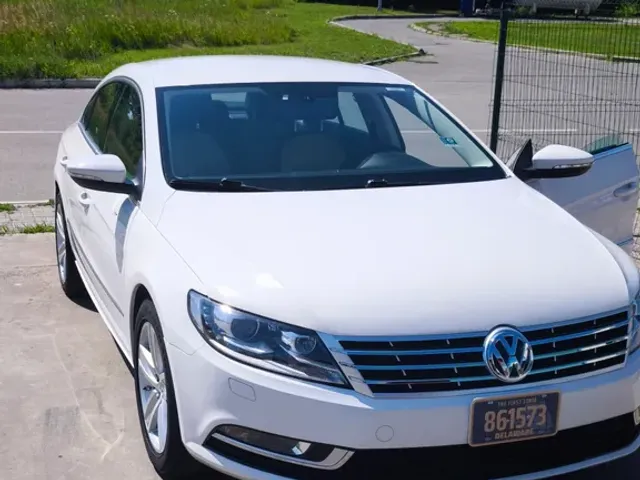 Volkswagen Passat CC - фото 3