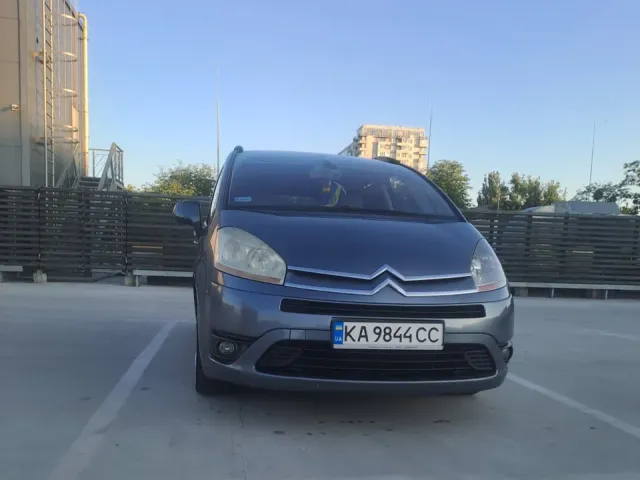 Citroen C4 Picasso - фото 1
