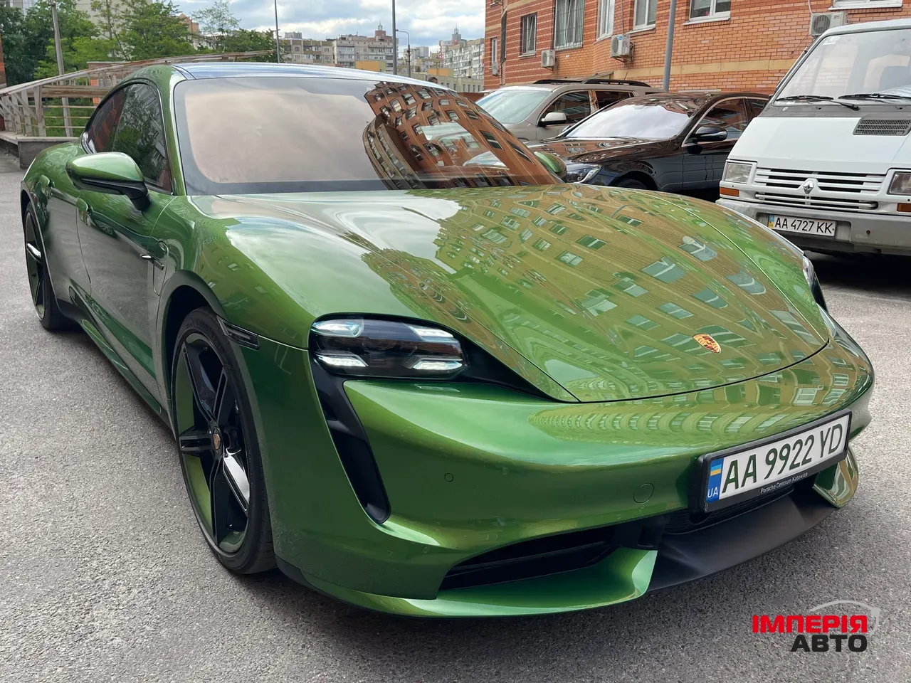 Porsche Taycan - фото 3