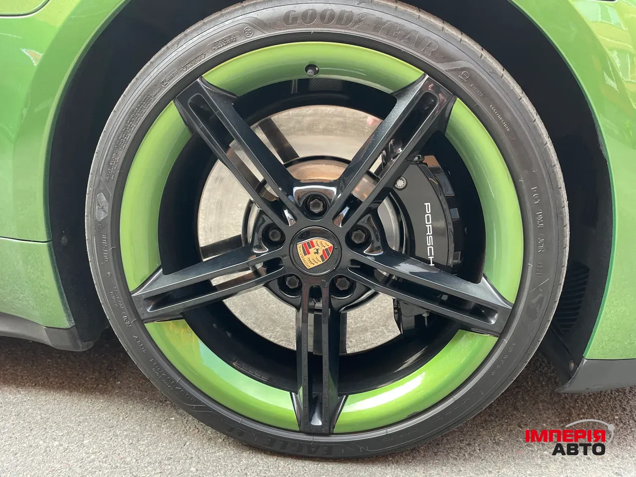 Porsche Taycan - фото 4