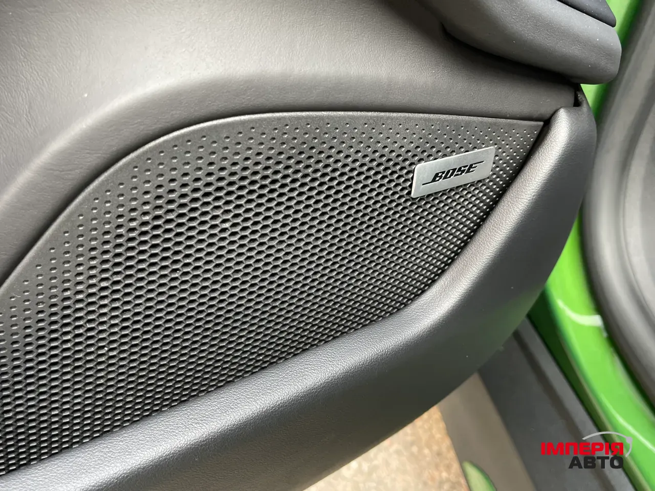 Porsche Taycan - фото 11