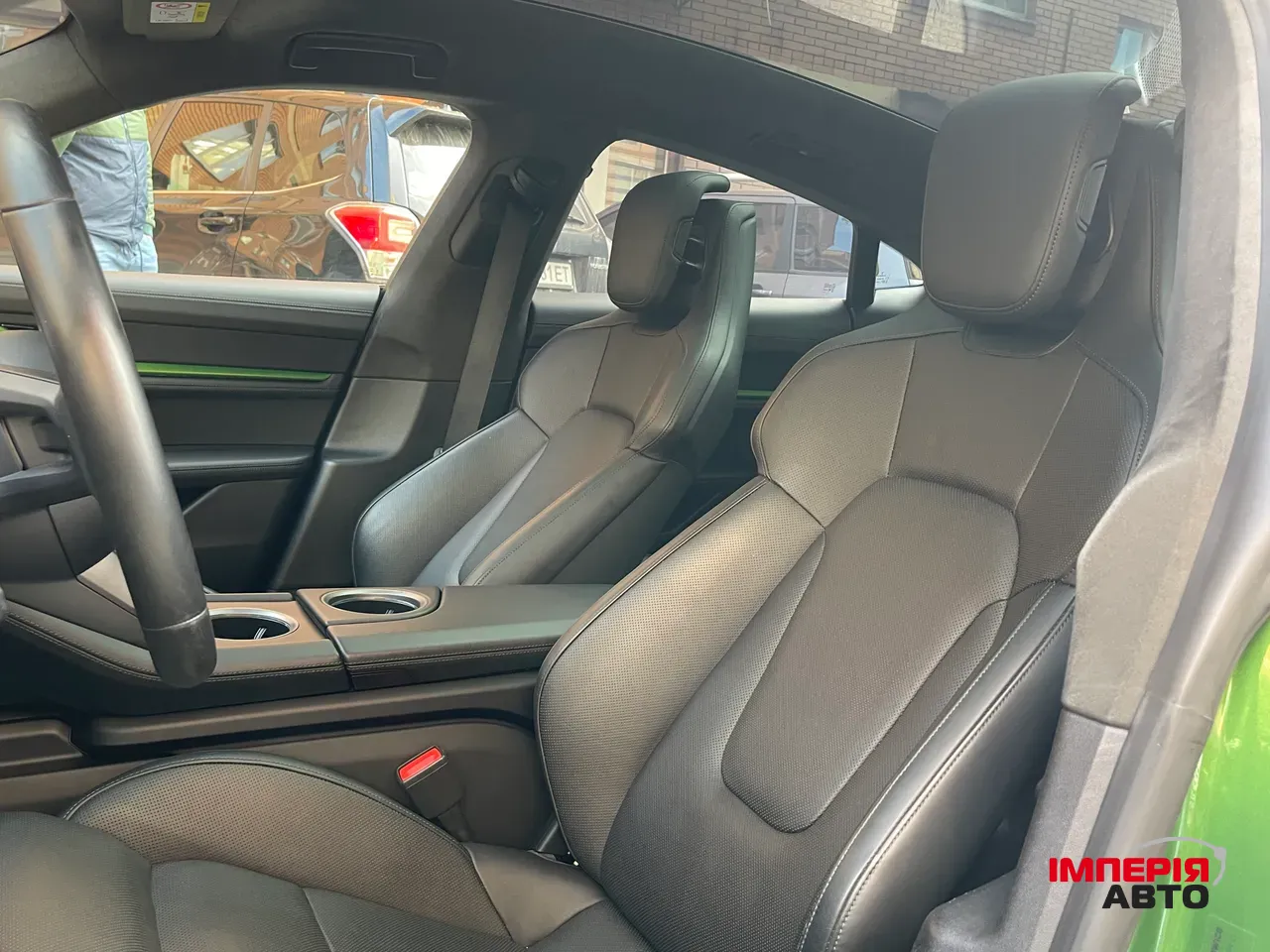 Porsche Taycan - фото 14