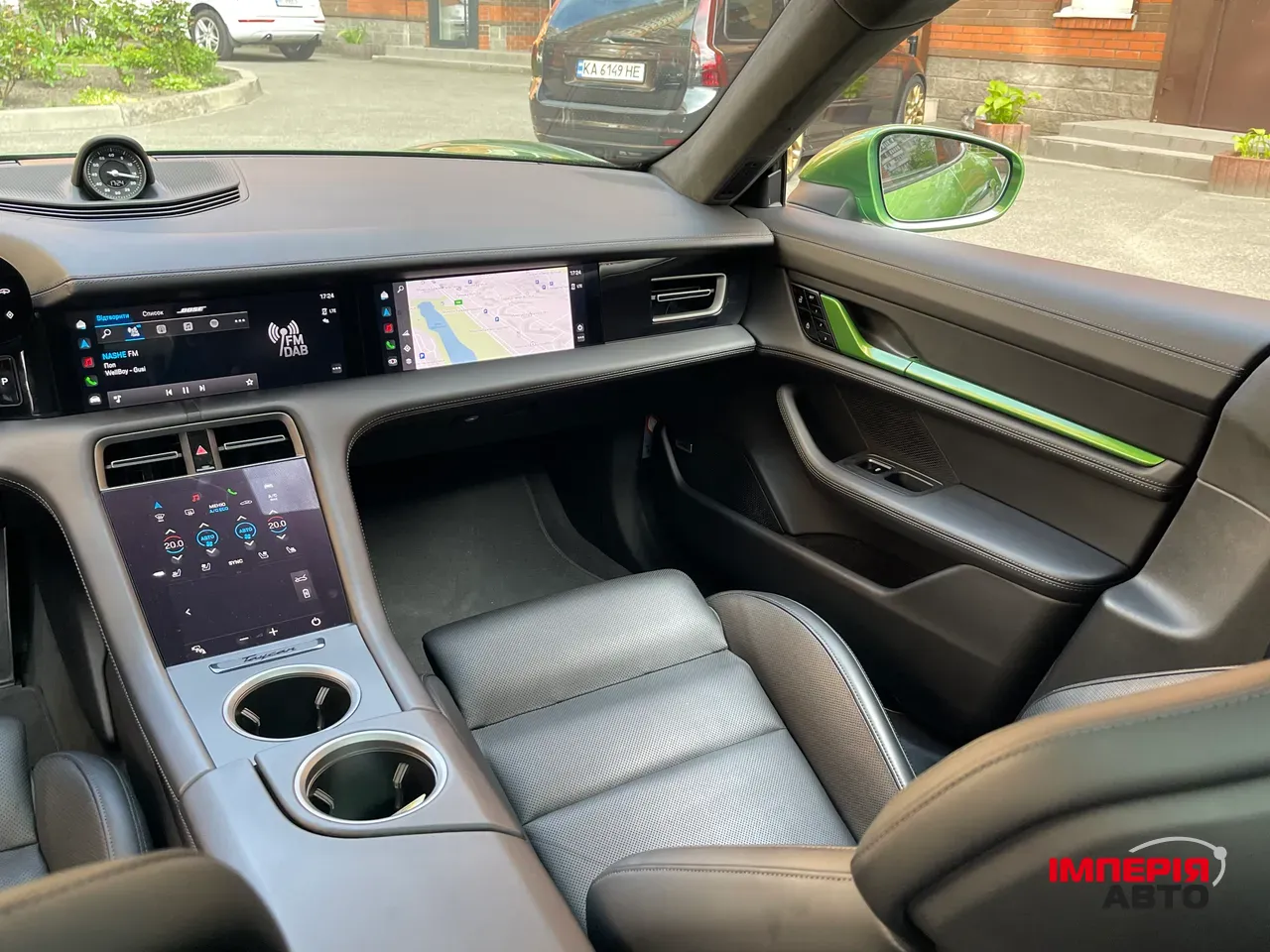 Porsche Taycan - фото 19