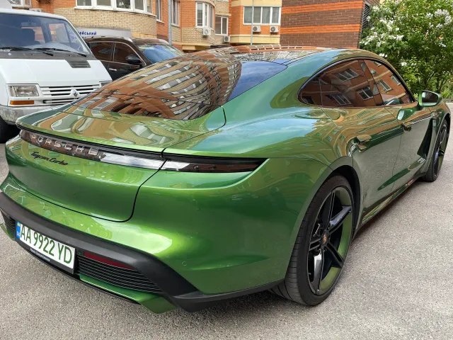 Porsche Taycan - фото 4