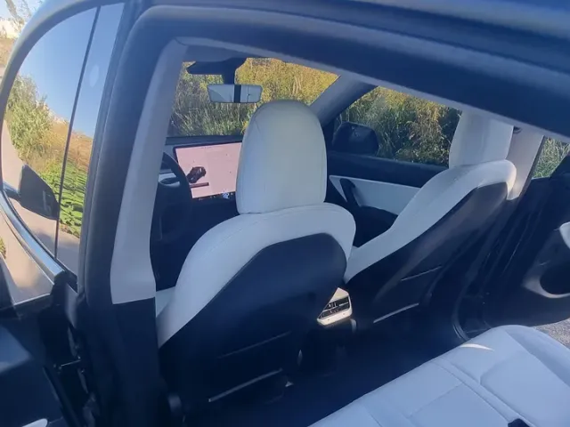 Tesla Model Y - фото 3