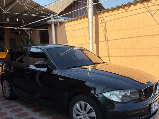 BMW 1 серії - фото 1