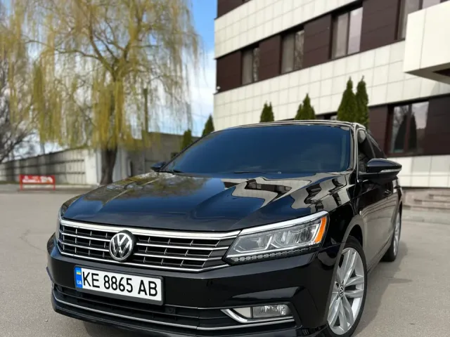Volkswagen Passat (North America and China) - фото 1