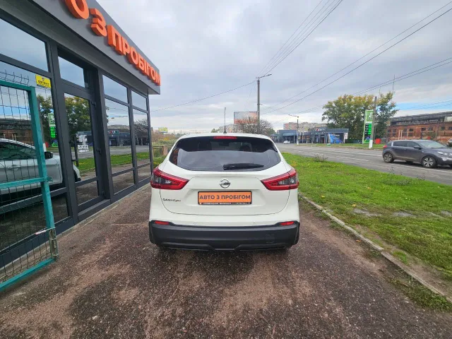 Nissan Qashqai - фото 4