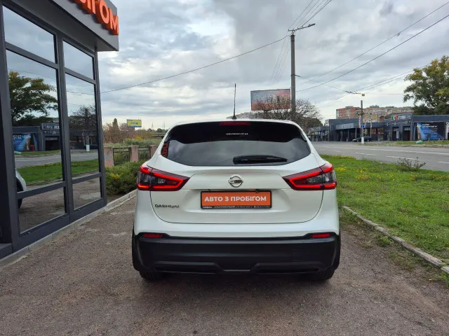 Nissan Qashqai - фото 4