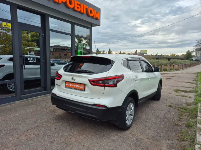 Nissan Qashqai - фото 3