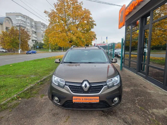 Renault Logan - фото 2
