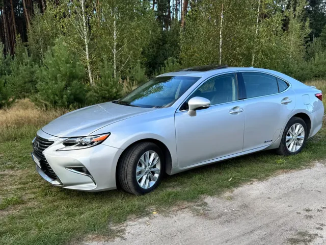 Lexus ES - фото 4