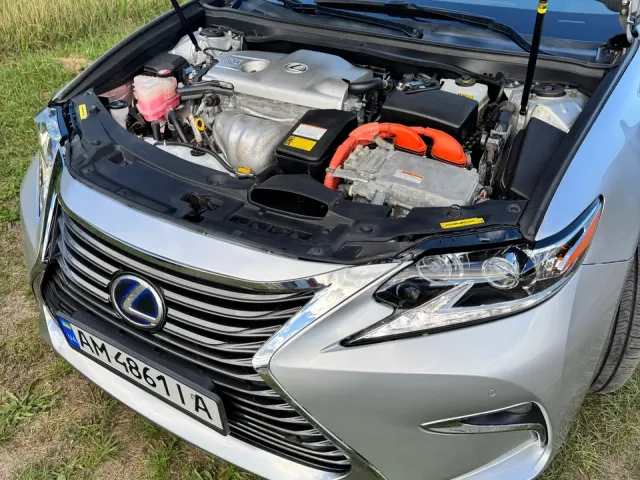 Lexus ES - фото 3