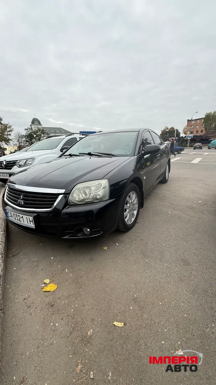 Mitsubishi Galant - фото 1