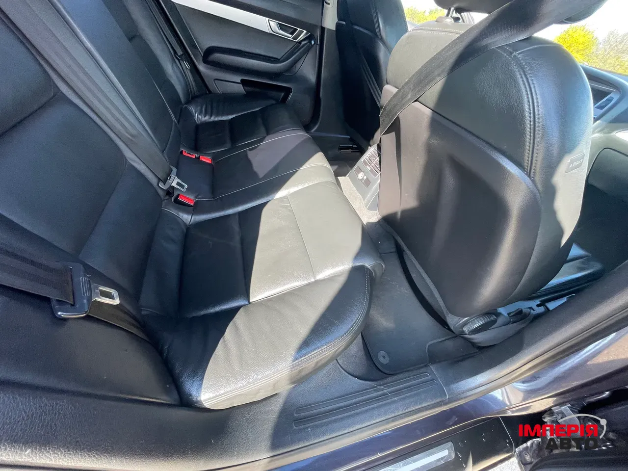 Audi A6 - фото 19