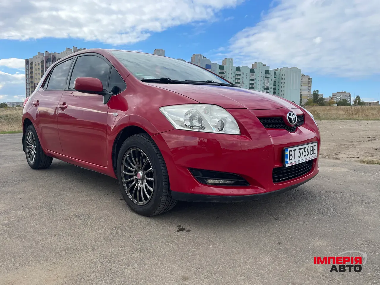 Toyota Auris - фото 2