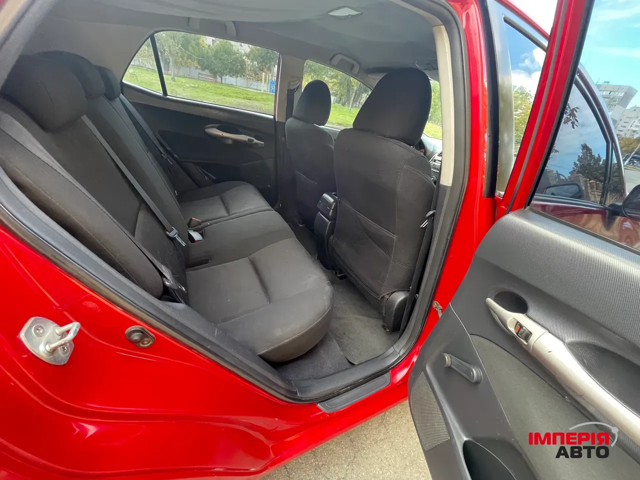 Toyota Auris - фото 12