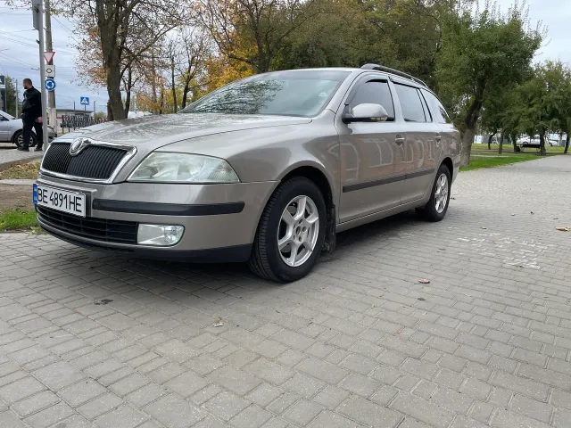 Skoda Octavia - фото 4