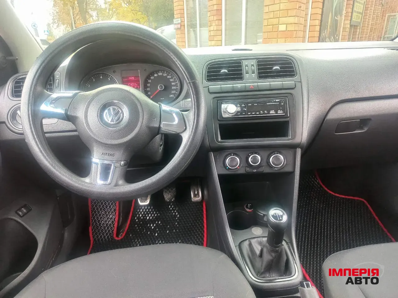 Volkswagen Polo - фото 11