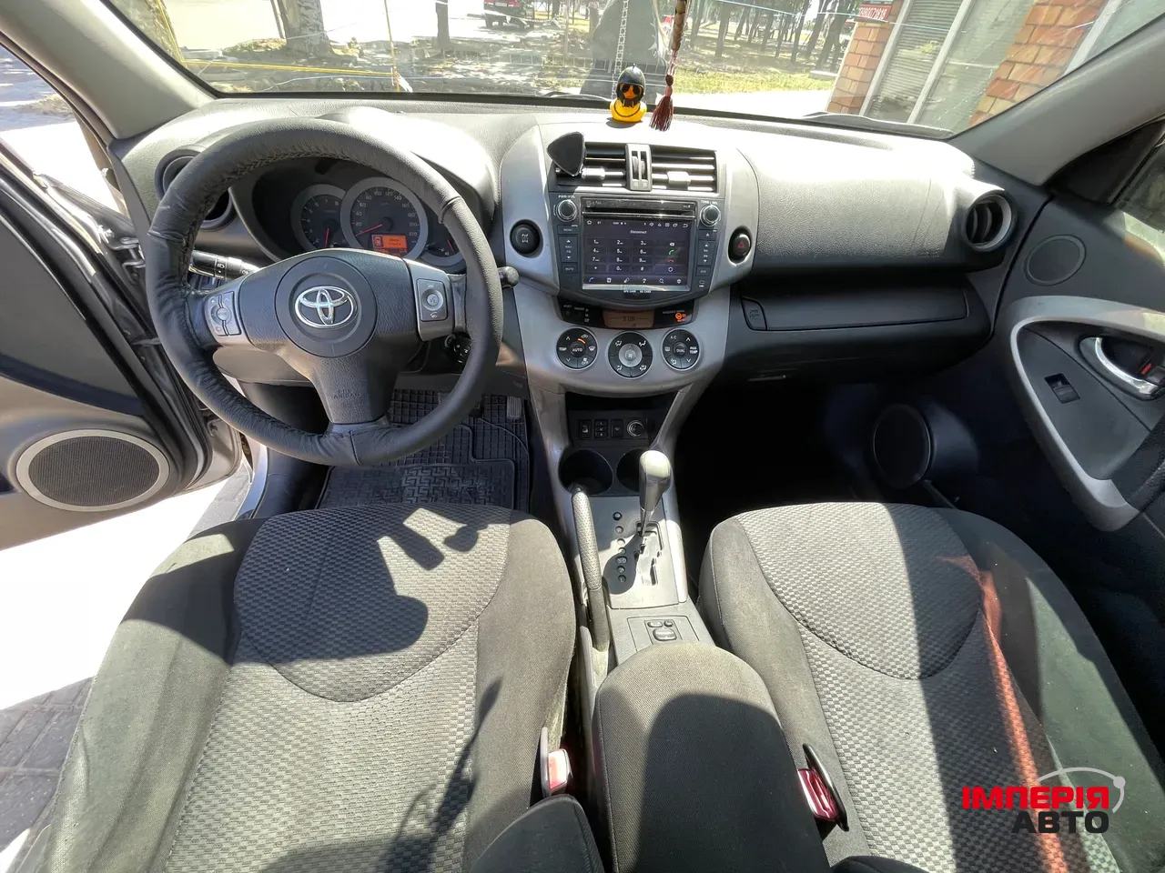 Toyota RAV4 - фото 15