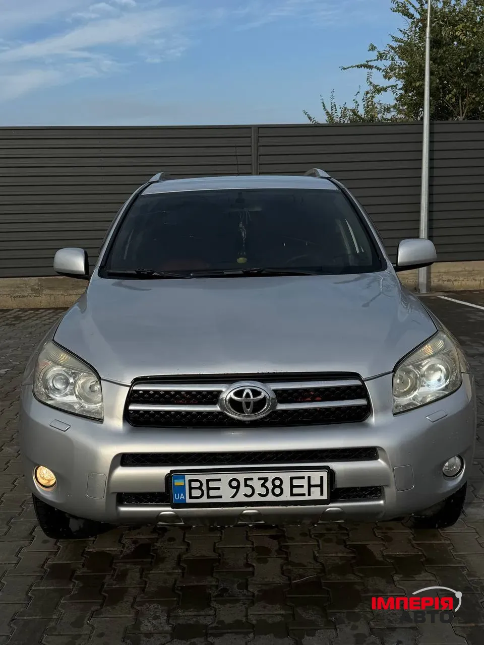 Toyota RAV4 - фото 6