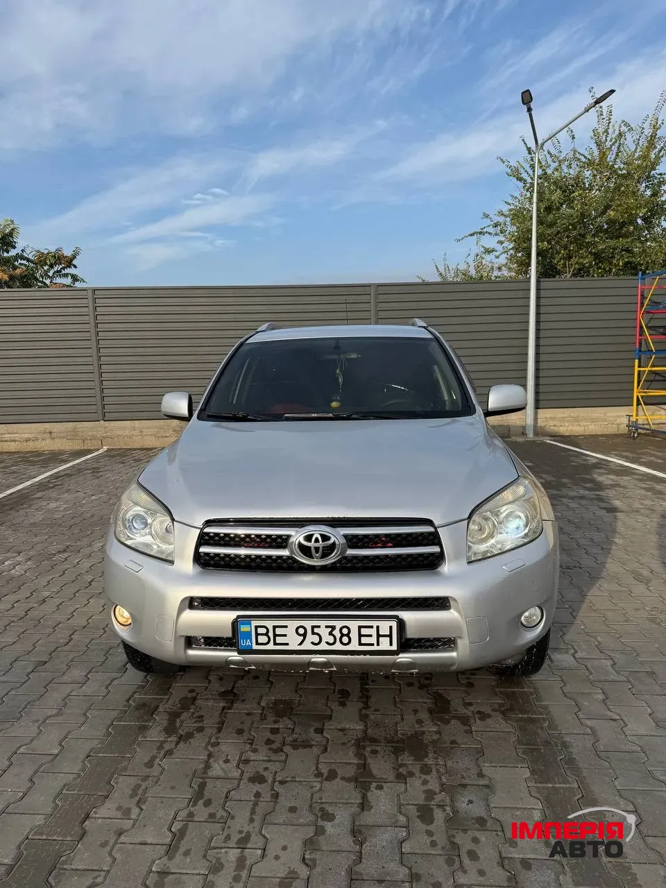 Toyota RAV4 - фото 5