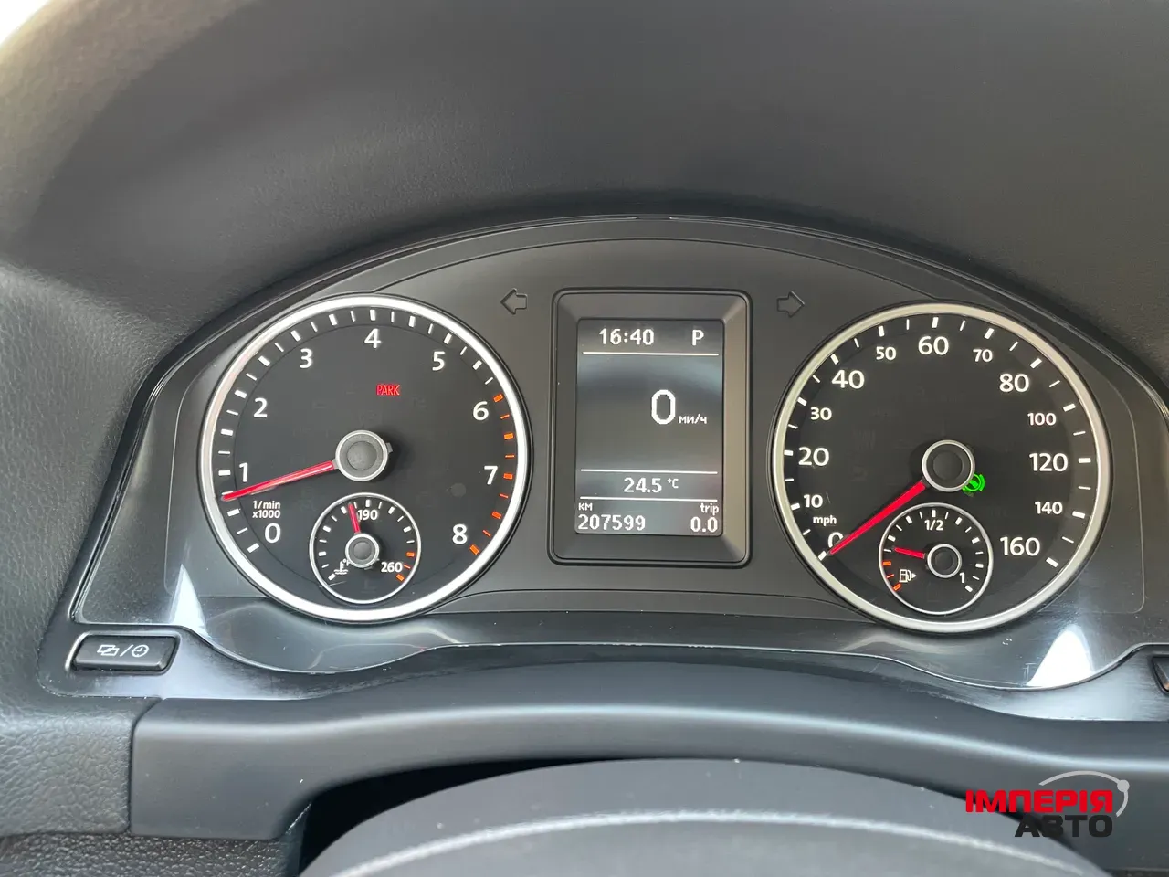 Volkswagen Tiguan - фото 10