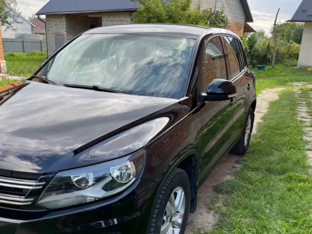 Volkswagen Tiguan - фото 2