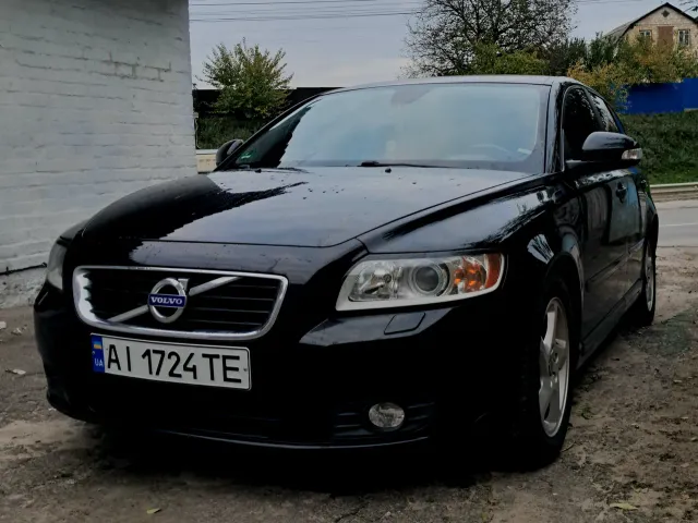 Volvo V50 - фото 2